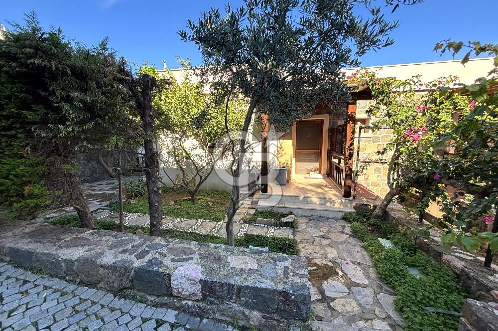 Bodrum Koyunbaba'da Kiralık Site İçi EşyalıDeniz Manzaralı Daire