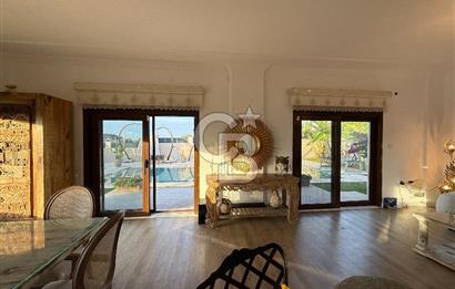 ÇEŞME MUSALLA DA LÜKS MÜSTAKİL HAVUZLU SATILIK VİLLA