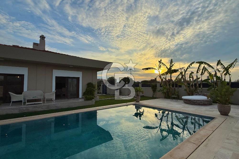 ÇEŞME MUSALLA DA LÜKS MÜSTAKİL HAVUZLU SATILIK VİLLA