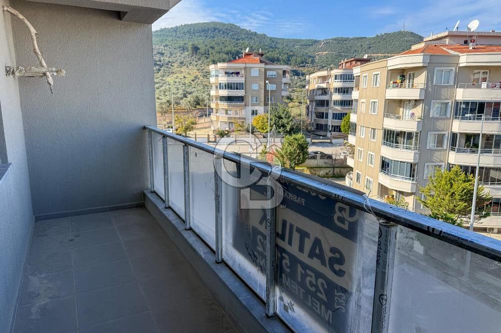 Gaziemir Irmak Mah.de Havuzlu, Sıfır 1+1 Satılık Daire