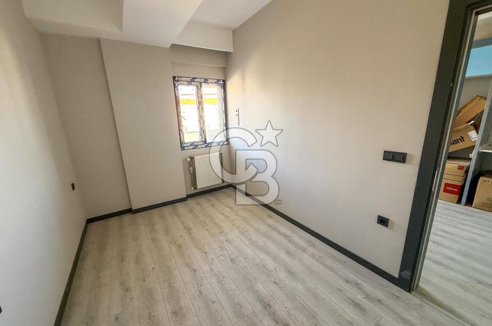 Gaziemir Irmak Mah.de Havuzlu, Sıfır 1+1 Satılık Daire