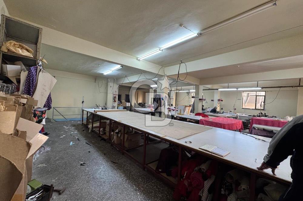 YENİBOSNA MERKEZDE KOMPLE SATILIK TİCARİ BİNA