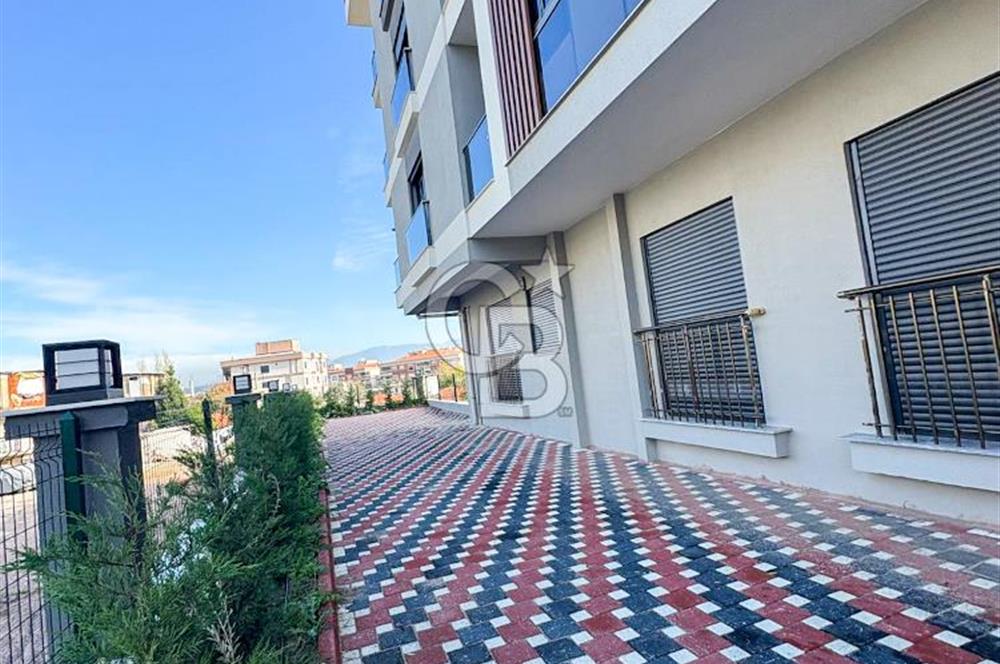 Gaziemir Irmak Mah.de Havuzlu, Sıfır 1+1 Satılık Daire