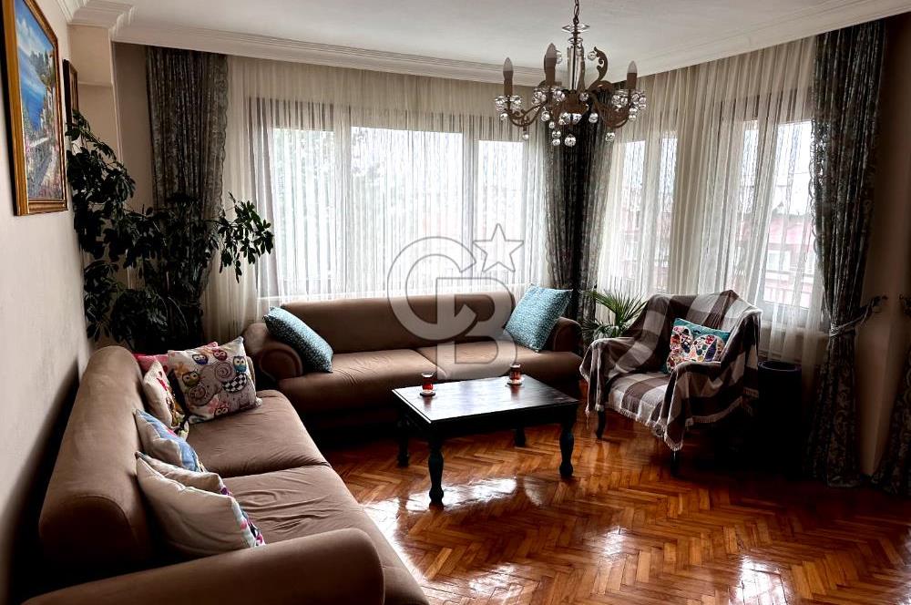 Üsküdar Merkezde Satılık 3+1 Arakat Daire