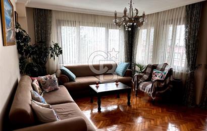 Üsküdar Merkezde Satılık 3+1 Arakat Daire