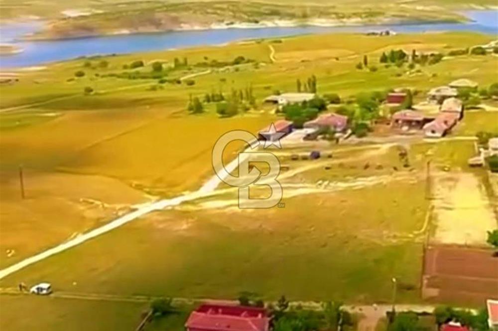 YOZAGAT'TA  İMARALI ARSA 