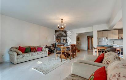 Kartal Yakacık'ta Orman Manzaralı  Site içinde Satılık İkiz Villa