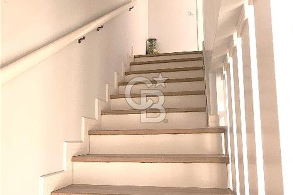 EVRE GEDİZLER SİTESİ HAVUZ MANZARALI 165m2 2+1 KÖŞE BAHÇE DUBLEKS DAİRE FIRSATI