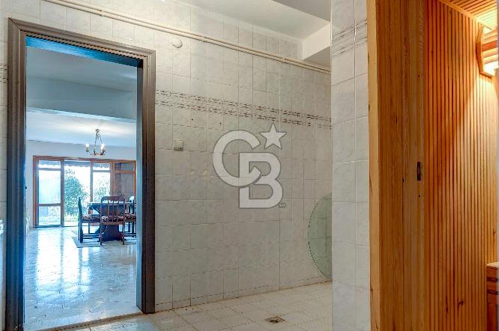 Kartal Yakacık'ta Orman Manzaralı  Site içinde Satılık İkiz Villa