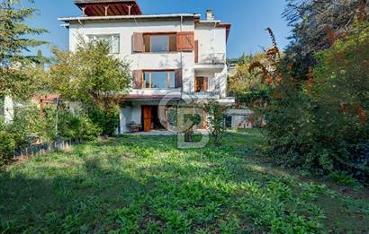 Kartal Yakacık'ta Orman Manzaralı  Site içinde Satılık İkiz Villa