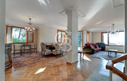 Kartal Yakacık'ta Orman Manzaralı  Site içinde Satılık İkiz Villa