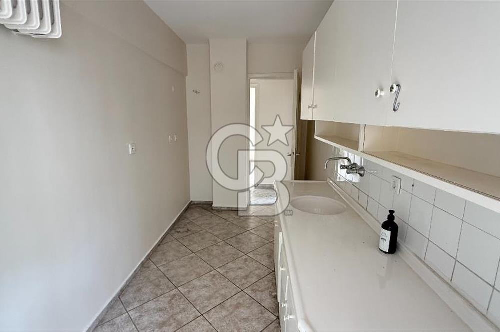 Dünya Göz Hastanesi'nin Tam Karşısında Kiralık 2+1 Ofis