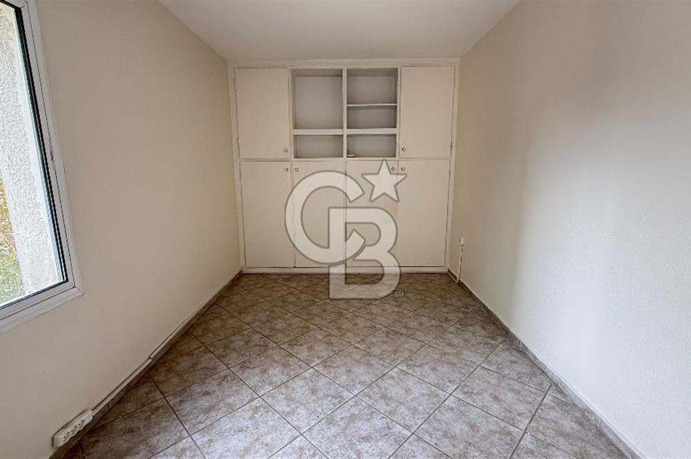 Dünya Göz Hastanesi'nin Tam Karşısında Kiralık 2+1 Ofis