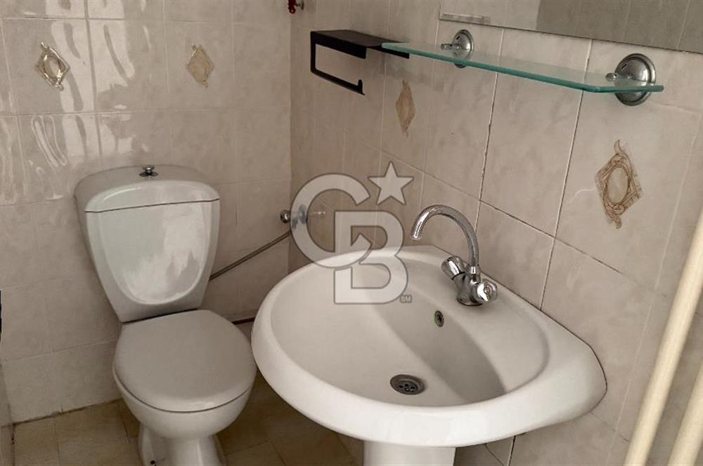 Dünya Göz Hastanesi'nin Tam Karşısında Kiralık 2+1 Ofis