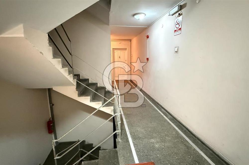 Dünya Göz Hastanesi'nin Tam Karşısında Kiralık 2+1 Ofis