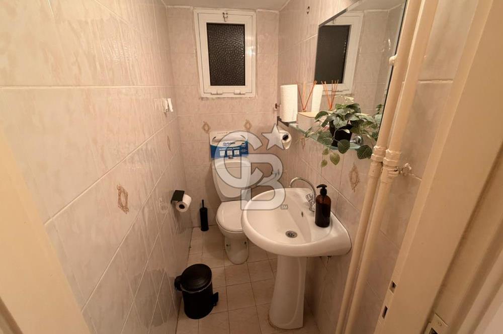 Dünya Göz Hastanesi'nin Tam Karşısında Kiralık 2+1 Ofis