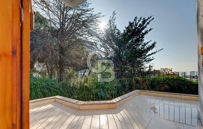 Kartal Yakacık'ta Orman Manzaralı  Site içinde Satılık İkiz Villa