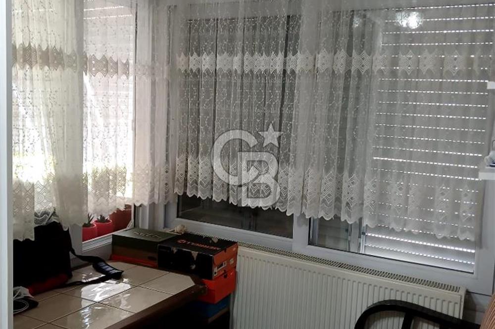 İZMİR BAHÇELİEVLERDE FERAH DAİRE