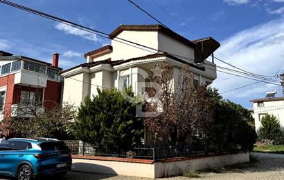 GÜZELBAHÇE YALI MAHLLESİNDE TRİPLEKS 