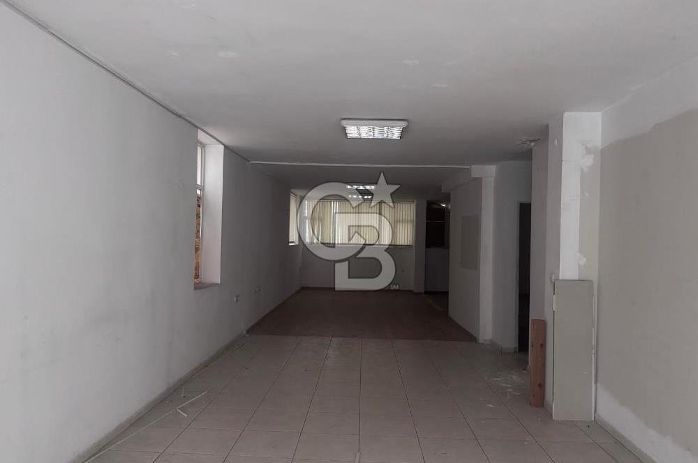 Köşe Konumda Kiralık Dükkan