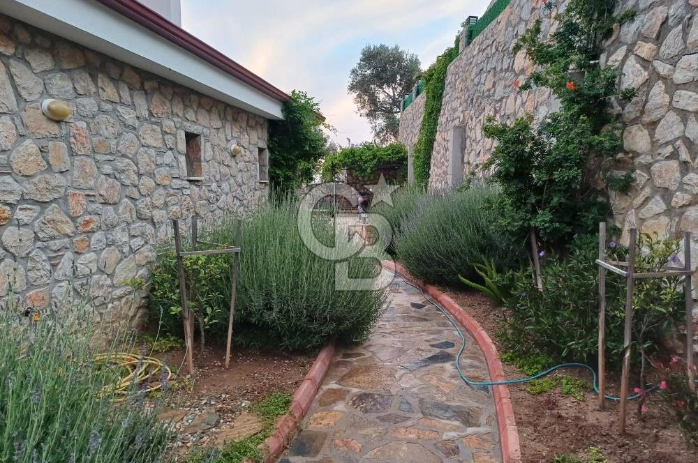 DATÇA MESUDİYE'DE DENİZ MANZARALI MÜSTAKİL GİRİŞLİ BAHÇELİ DAİRE