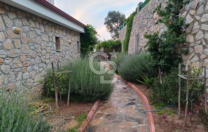 DATÇA MESUDİYE'DE DENİZ MANZARALI MÜSTAKİL GİRİŞLİ BAHÇELİ DAİRE