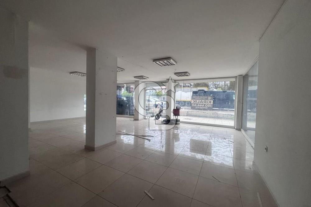 Köşe Konumda Kiralık Dükkan