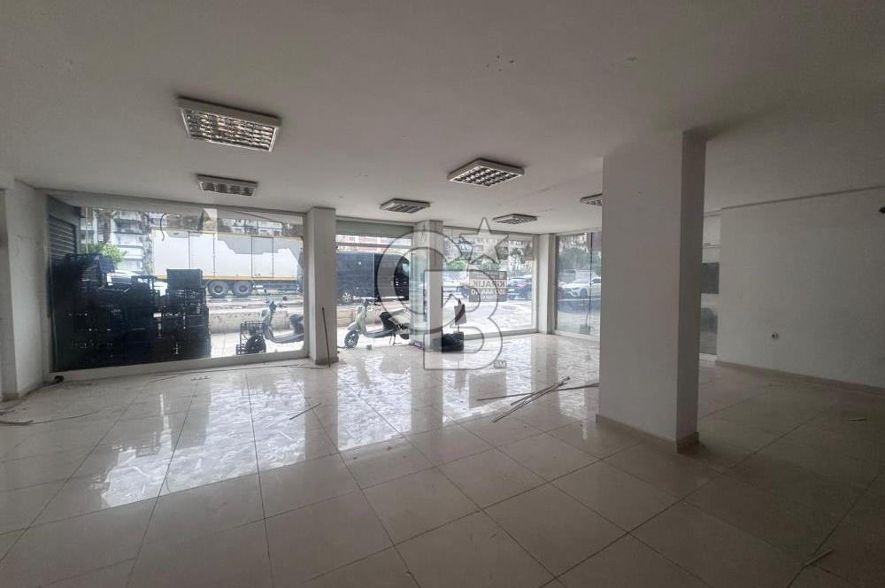 Köşe Konumda Kiralık Dükkan