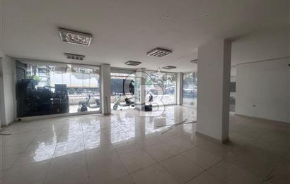 Köşe Konumda Kiralık Dükkan
