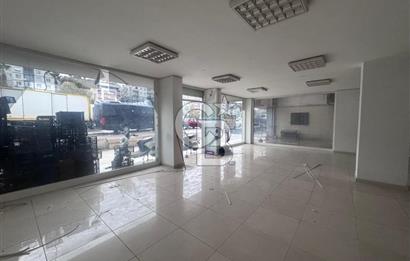 Köşe Konumda Kiralık Dükkan