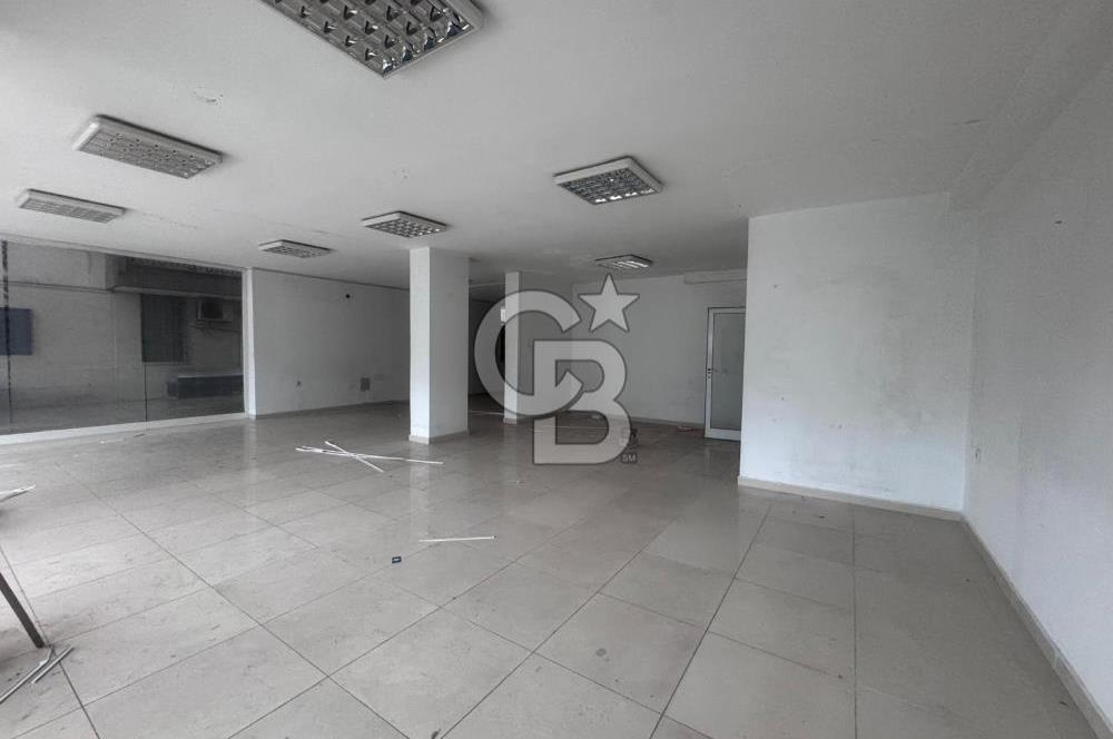 Köşe Konumda Kiralık Dükkan