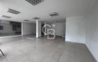 Köşe Konumda Kiralık Dükkan