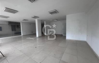 Köşe Konumda Kiralık Dükkan