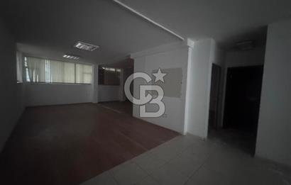 Köşe Konumda Kiralık Dükkan