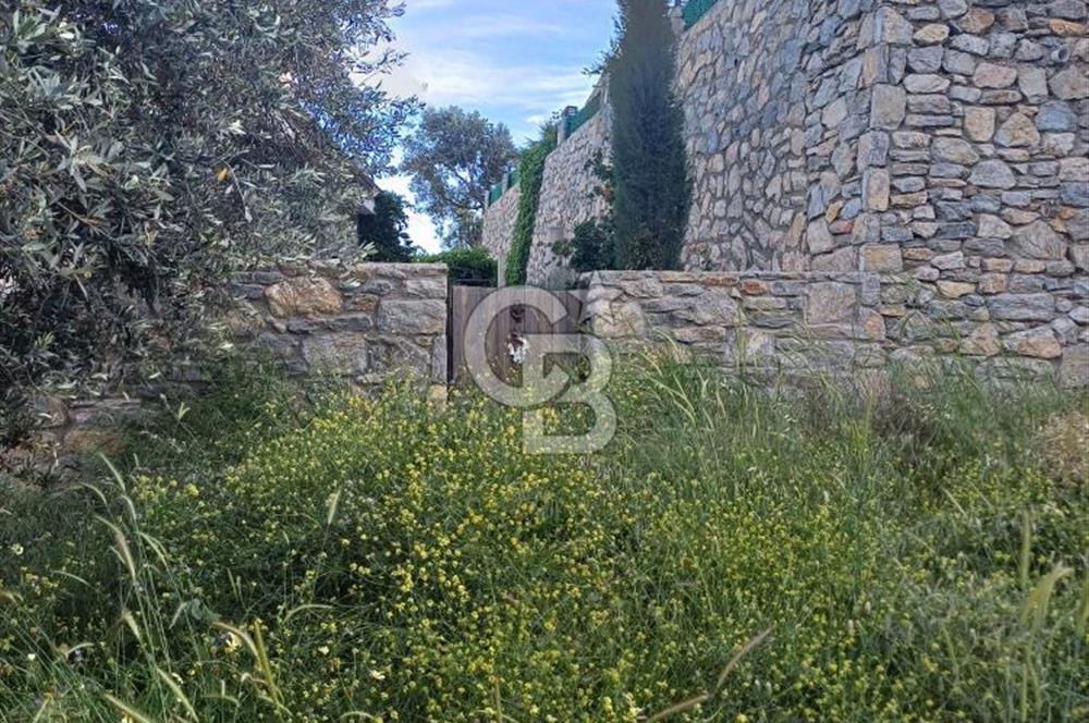 DATÇA MESUDİYE'DE DENİZ MANZARALI MÜSTAKİL GİRİŞLİ BAHÇELİ DAİRE