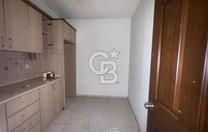 Köşe Konumda Kiralık Dükkan