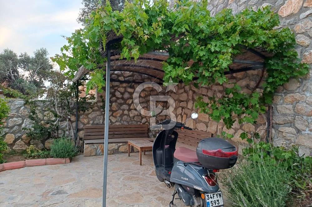 DATÇA MESUDİYE'DE DENİZ MANZARALI MÜSTAKİL GİRİŞLİ BAHÇELİ DAİRE