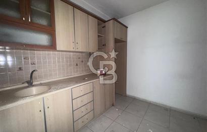 Köşe Konumda Kiralık Dükkan