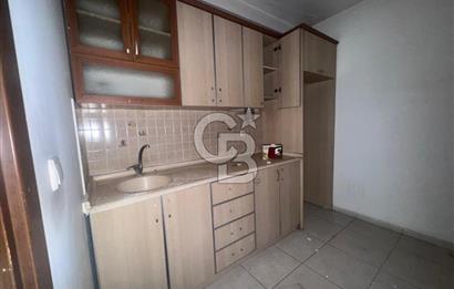 Köşe Konumda Kiralık Dükkan