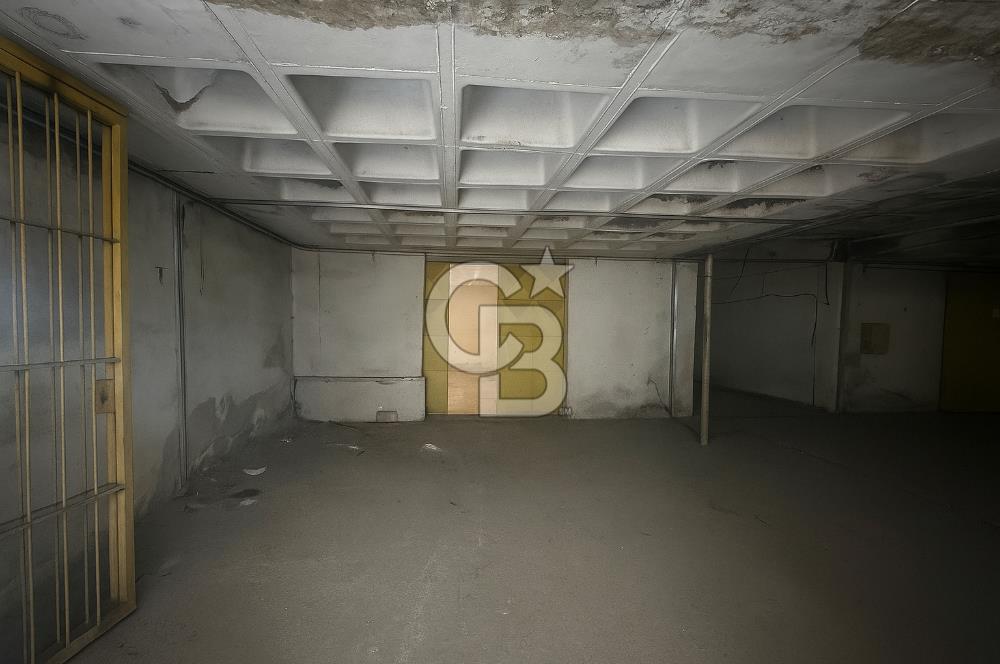 BORNOVA MTK SİTESİNDE 4 KATLI KİRALIK BİNA