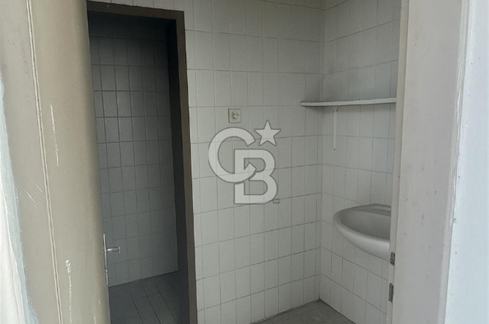 BORNOVA MTK SİTESİNDE 4 KATLI KİRALIK BİNA