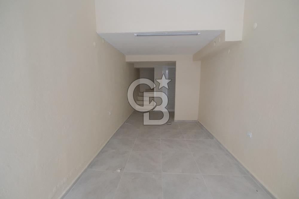MENEMEN MİTHATPAŞA CADDESİNDE İKİ KATLI SATILIK DÜKKAN
