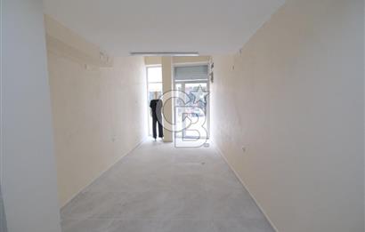MENEMEN MİTHATPAŞA CADDESİNDE İKİ KATLI SATILIK DÜKKAN