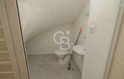 MENEMEN MİTHATPAŞA CADDESİNDE İKİ KATLI SATILIK DÜKKAN