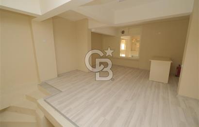 MENEMEN MİTHATPAŞA CADDESİNDE İKİ KATLI SATILIK DÜKKAN