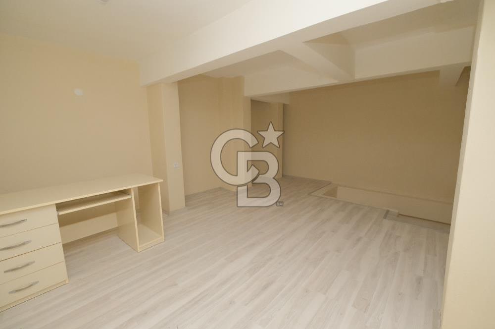 MENEMEN MİTHATPAŞA CADDESİNDE İKİ KATLI SATILIK DÜKKAN