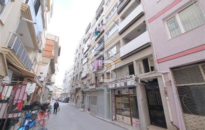 MENEMEN MİTHATPAŞA CADDESİNDE İKİ KATLI SATILIK DÜKKAN