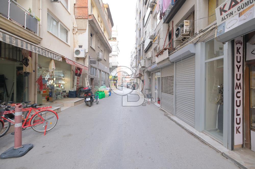 MENEMEN MİTHATPAŞA CADDESİNDE İKİ KATLI SATILIK DÜKKAN