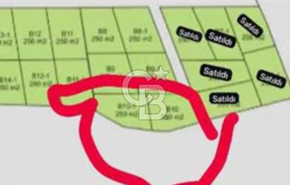 İzmir Foça / Kozbeyli Yan Yana 2 Adet 250 m² 2B Arazisi