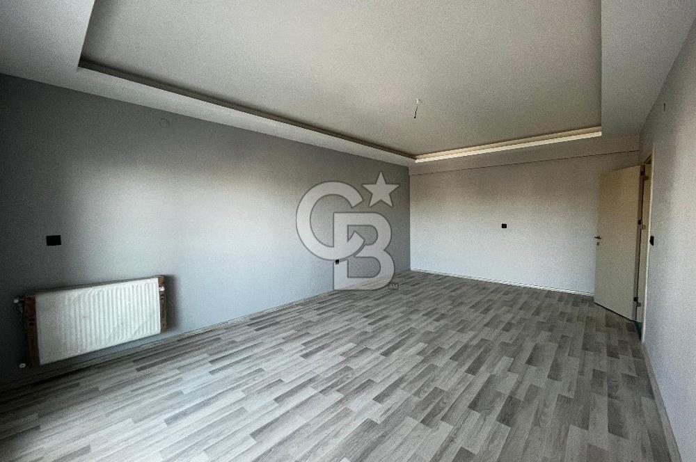 ÇİĞLİ UĞUR MUMCU'DA KAPALI MUTFAKLI 2+1 KİRALIK SIFIR DAİRE